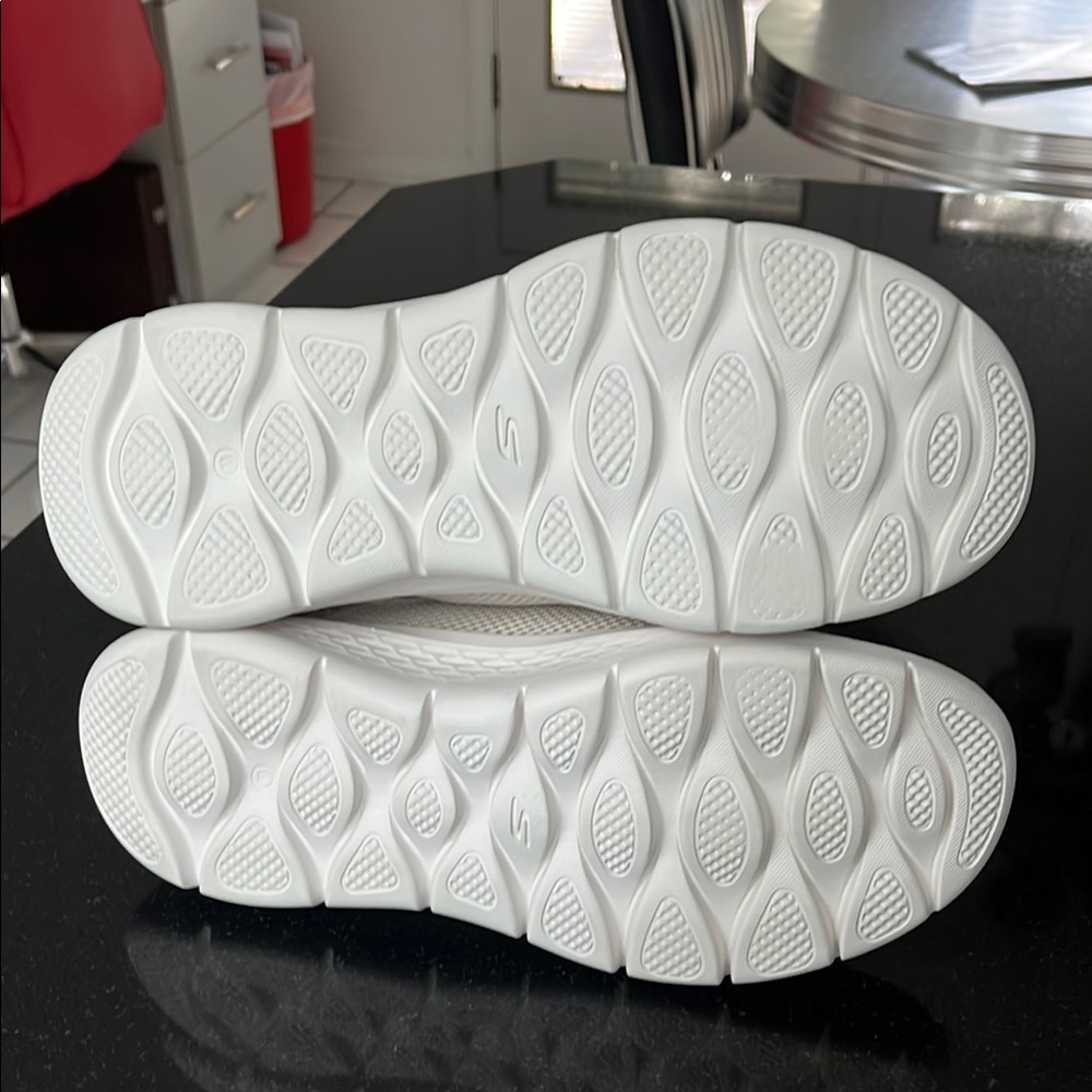 Skechers Cream Sneakers Lightweight Breathable Design - Picture 7 of 7